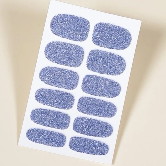 🔴 Periwinkle Purple Glitter Nail Art - Picture 2 of 5